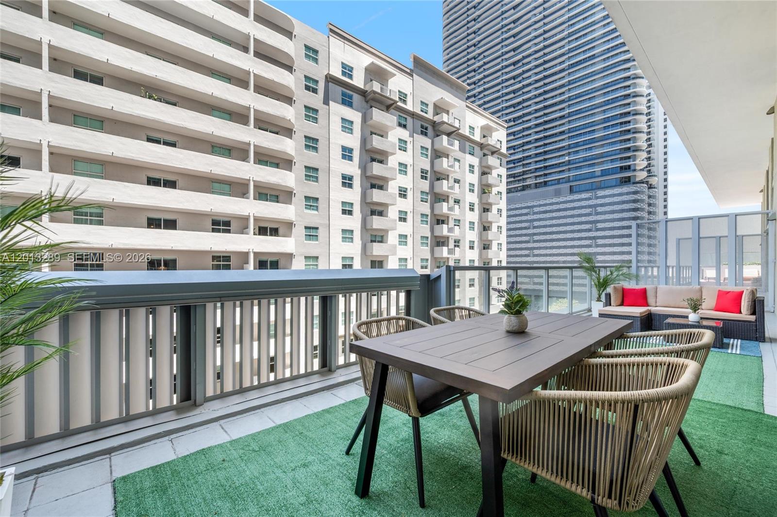1111 SW 1st Ave Unit: 721-N