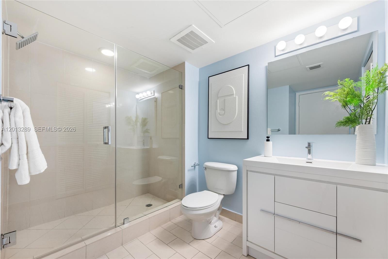 1111 SW 1st Ave Unit: 721-N