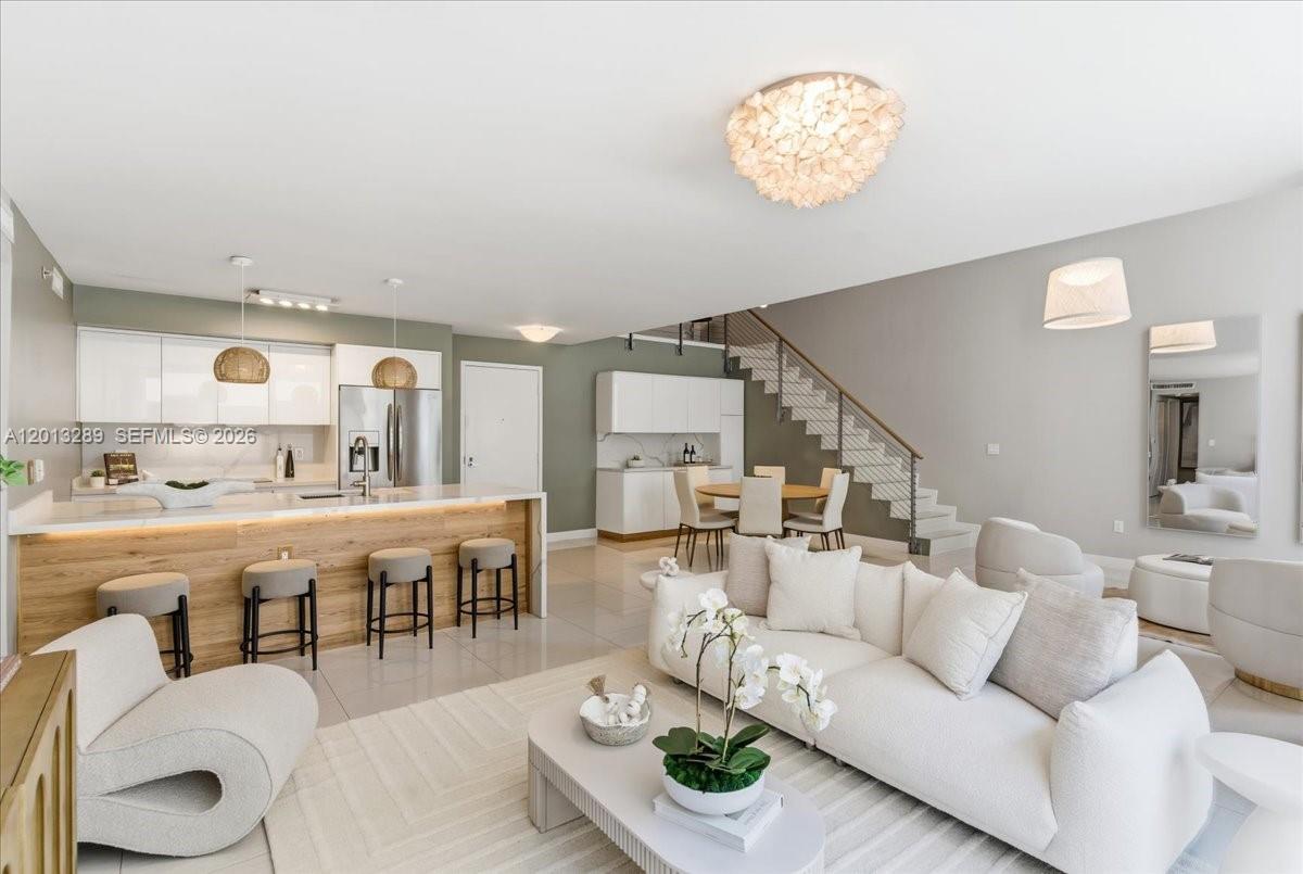 1111 SW 1st Ave Unit: 721-N