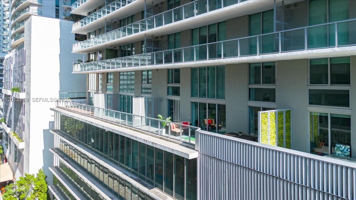 1111 SW 1st Ave Unit: 721-N