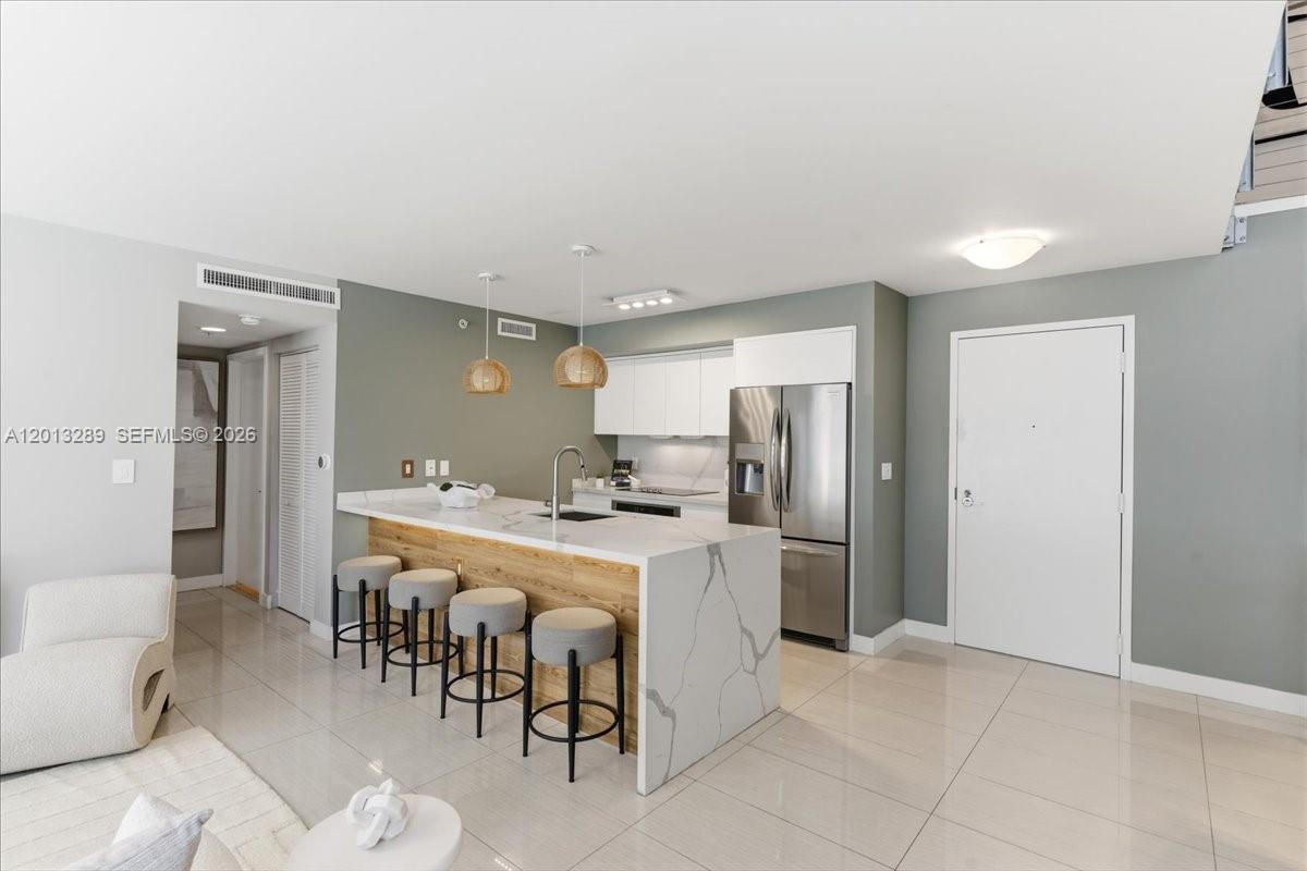 1111 SW 1st Ave Unit: 721-N
