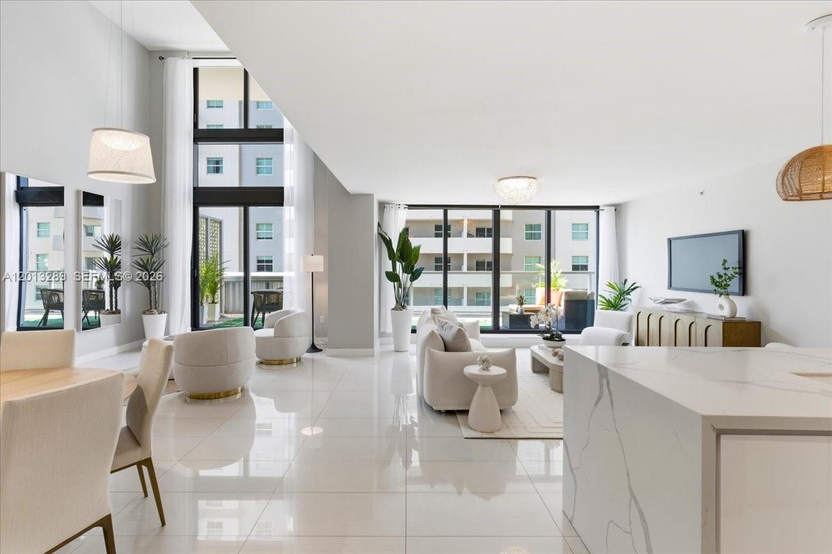 1111 SW 1st Ave Unit: 721-N