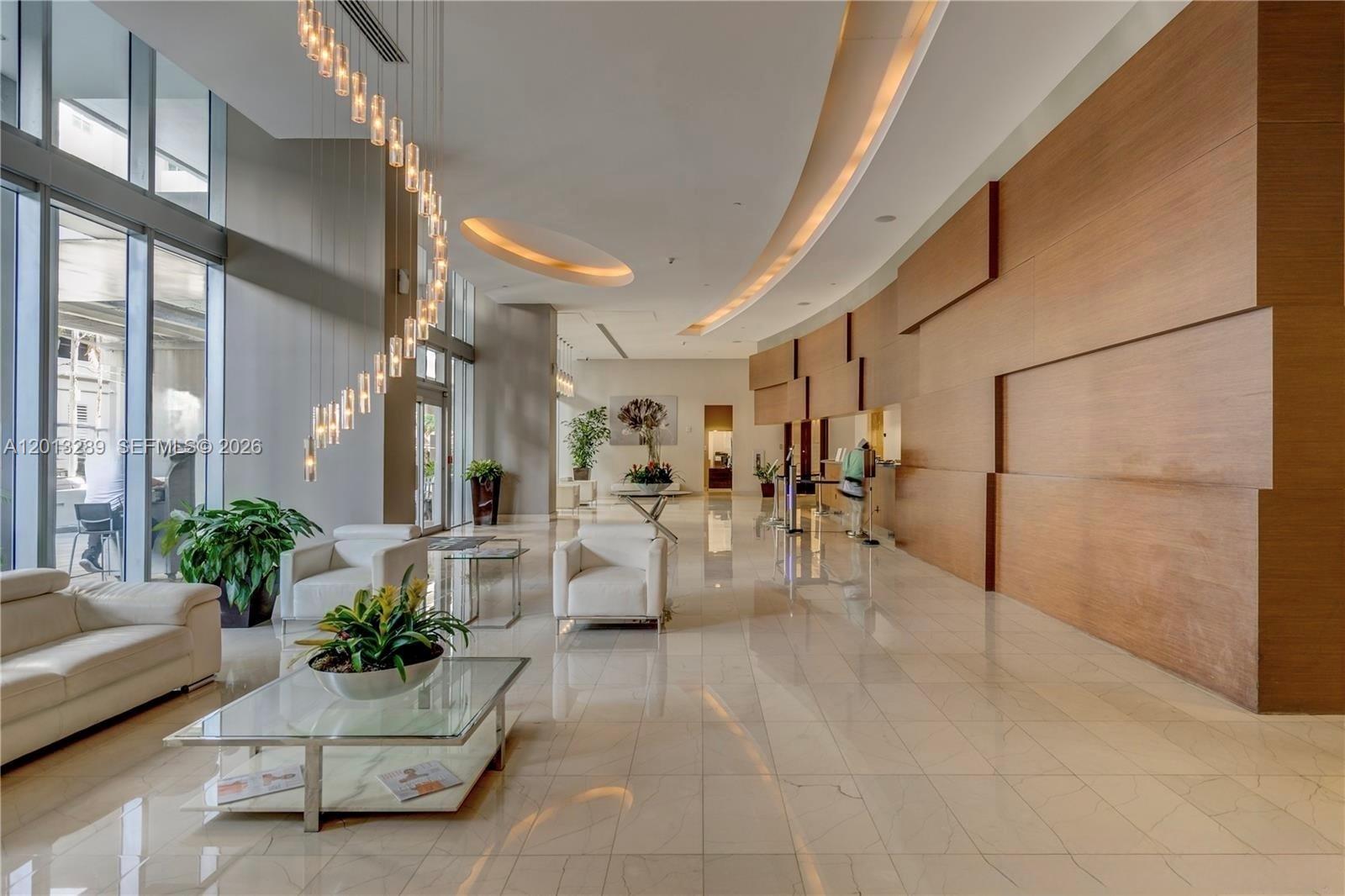 1111 SW 1st Ave Unit: 721-N