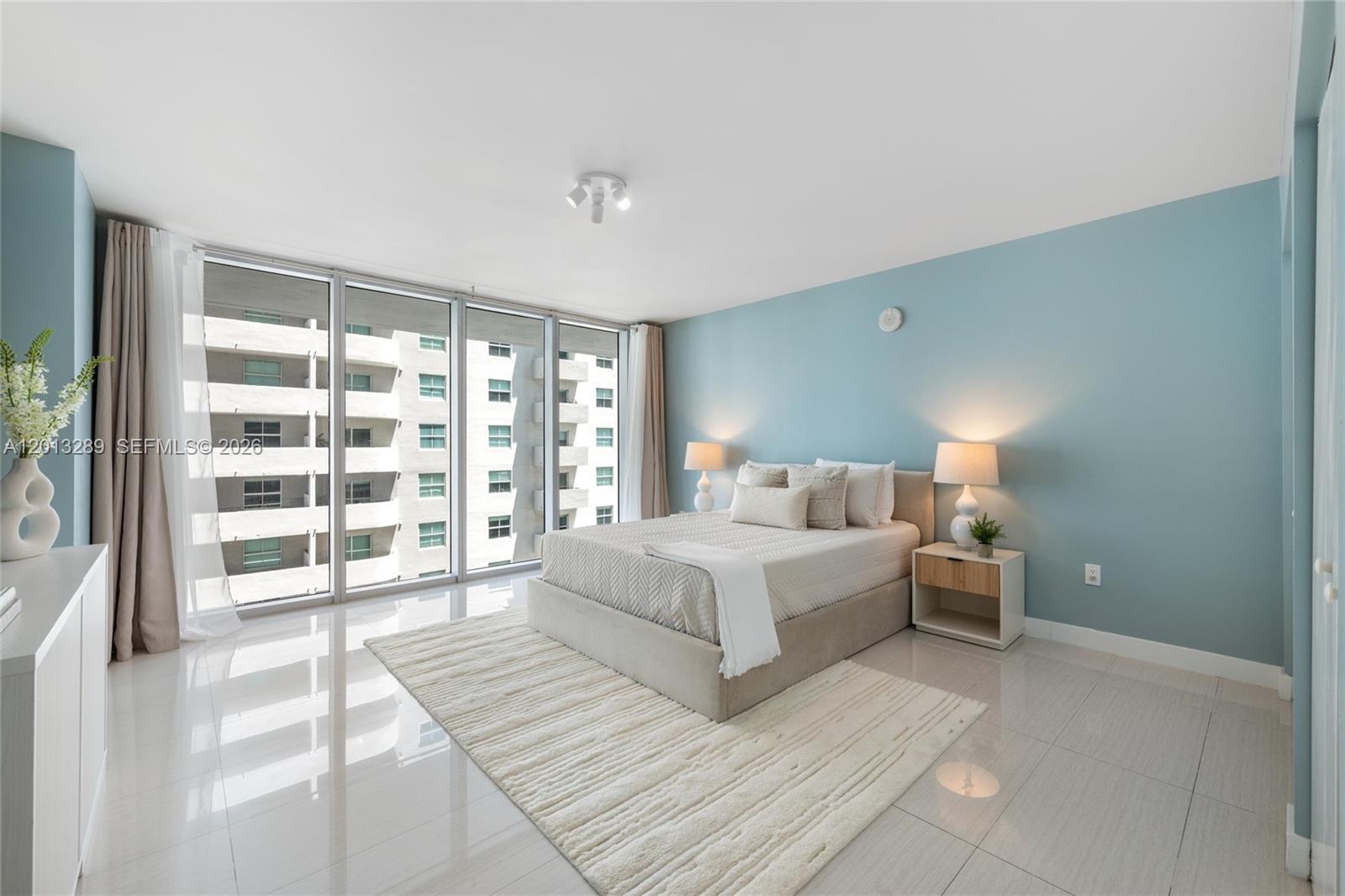 1111 SW 1st Ave Unit: 721-N