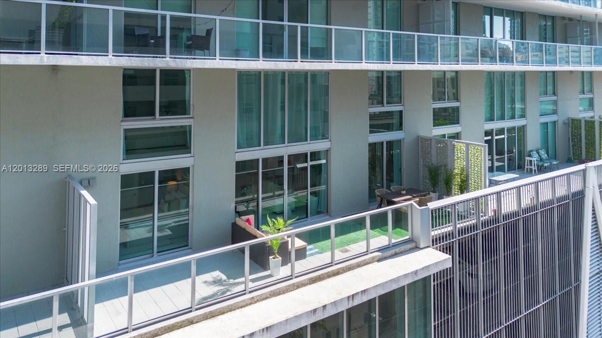 1111 SW 1st Ave Unit: 721-N