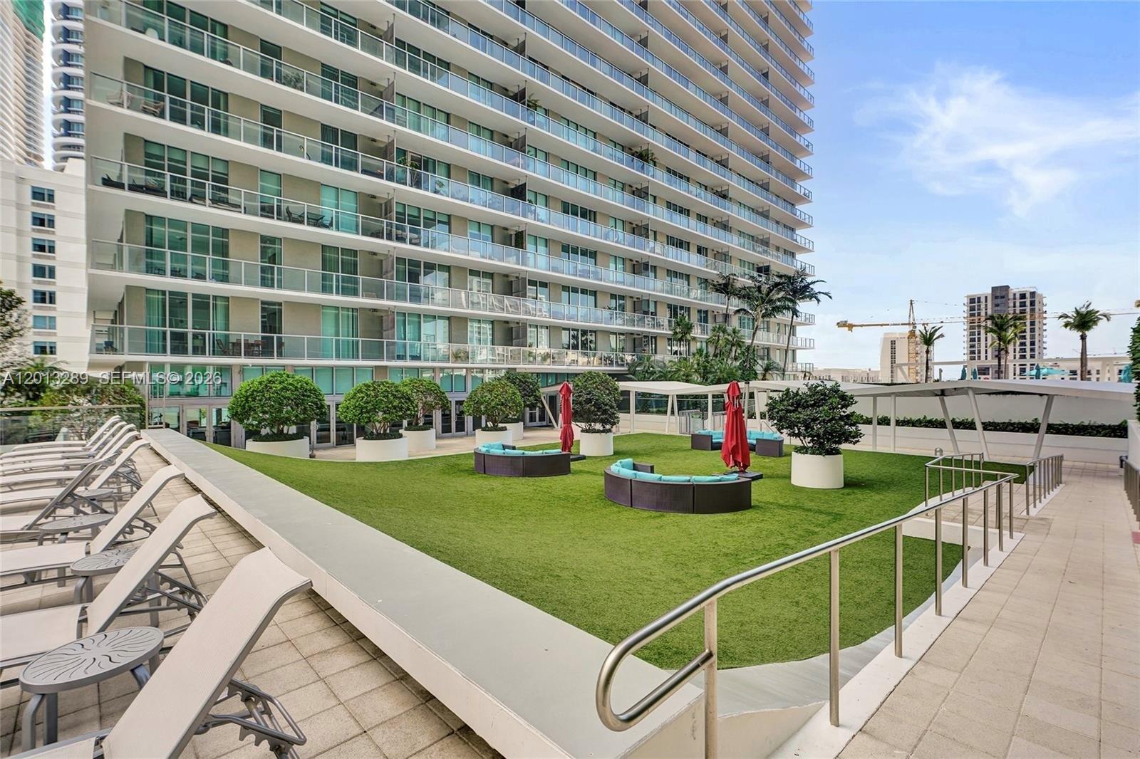 1111 SW 1st Ave Unit: 721-N