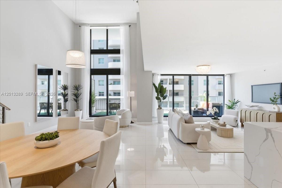 1111 SW 1st Ave Unit: 721-N
