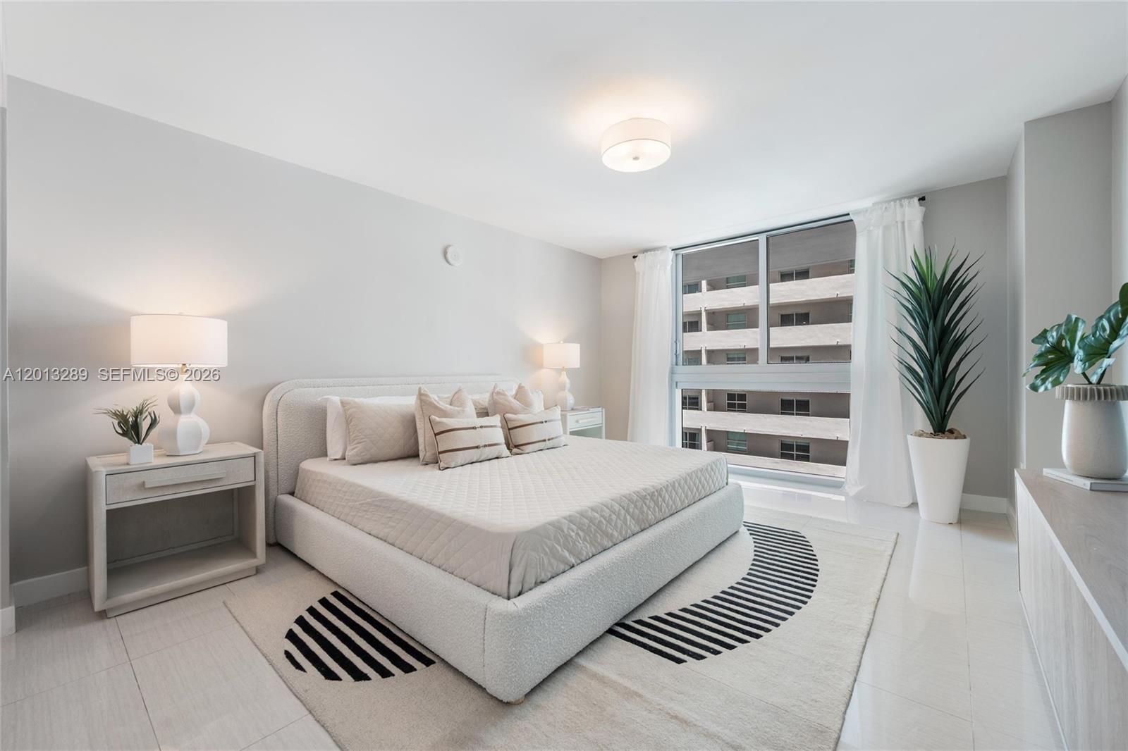 1111 SW 1st Ave Unit: 721-N