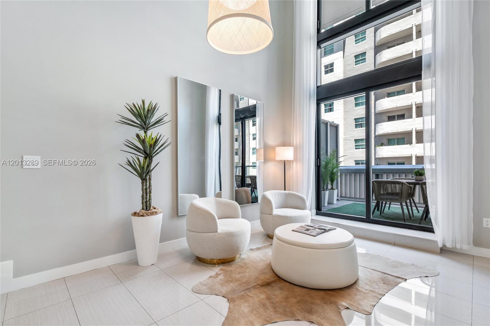 1111 SW 1st Ave Unit: 721-N