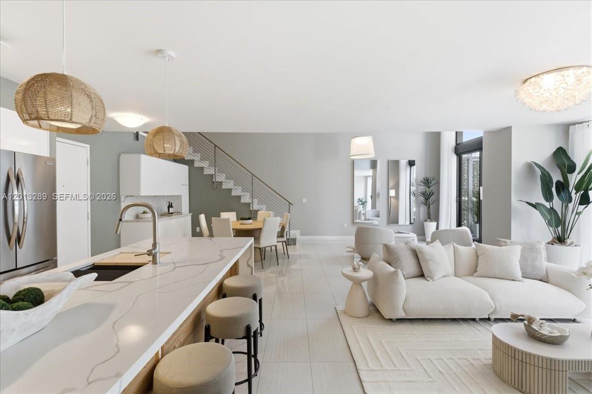 1111 SW 1st Ave Unit: 721-N