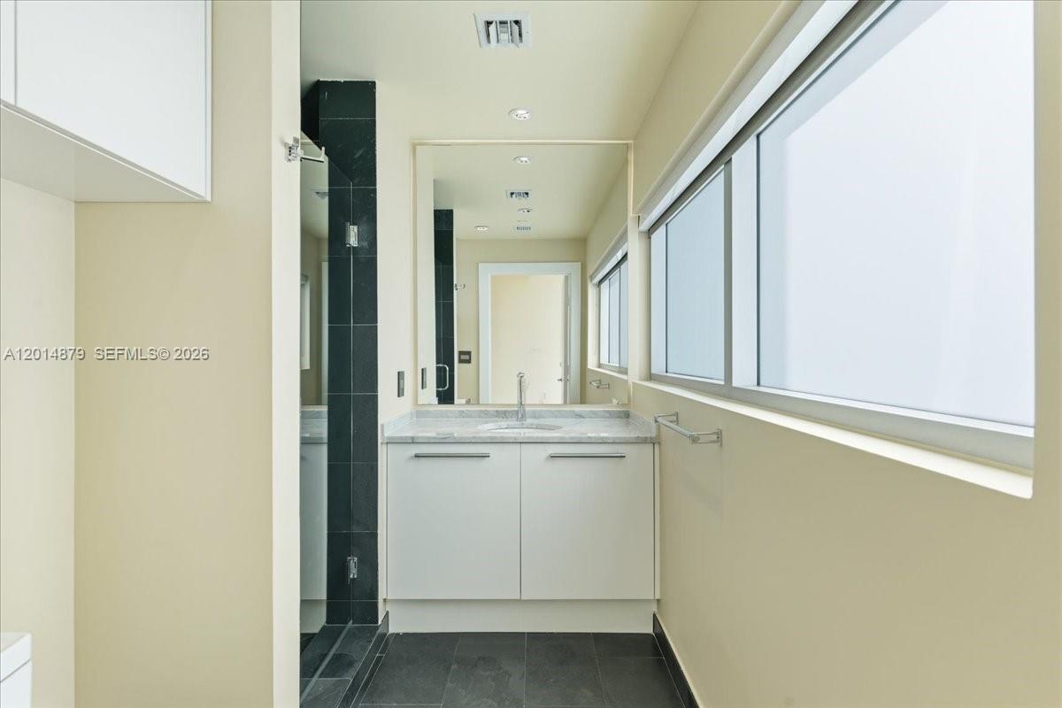 900 Biscayne Blvd # 3709