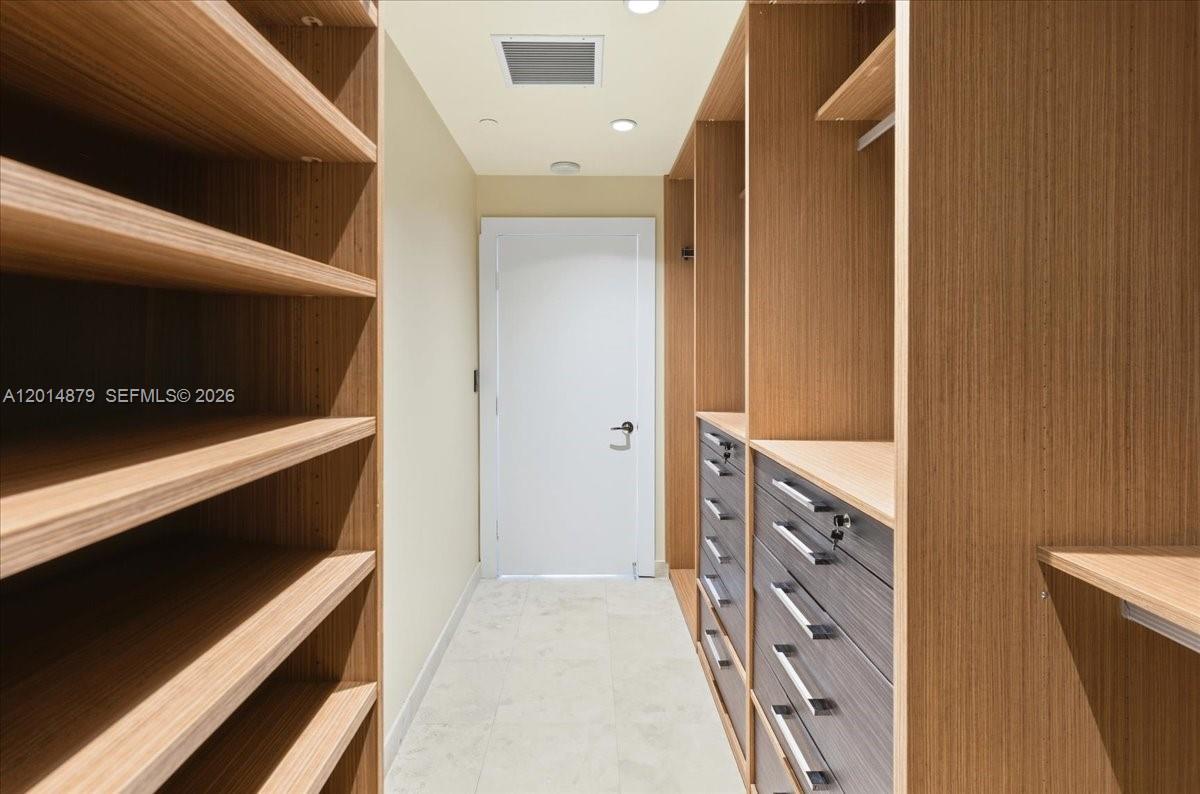 900 Biscayne Blvd # 3709