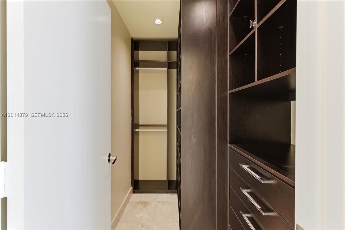 900 Biscayne Blvd # 3709