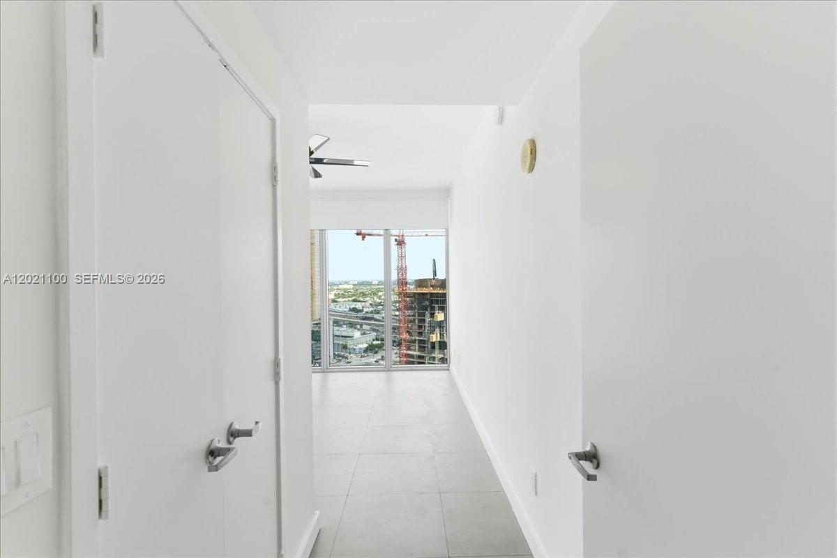 888 Biscayne Blvd # 2212
