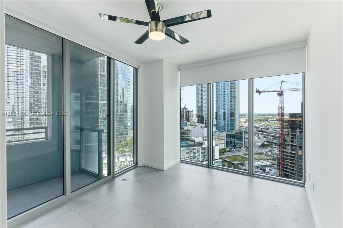 888 Biscayne Blvd # 2212