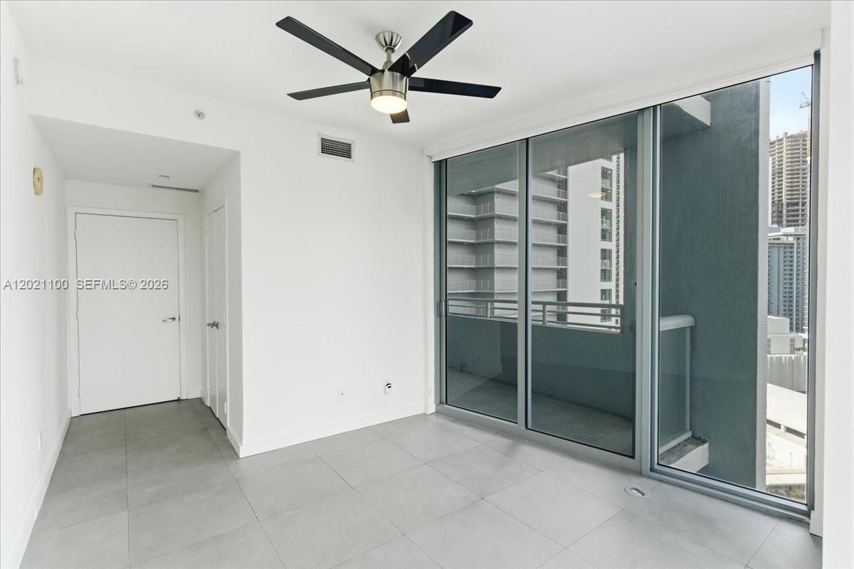 888 Biscayne Blvd # 2212