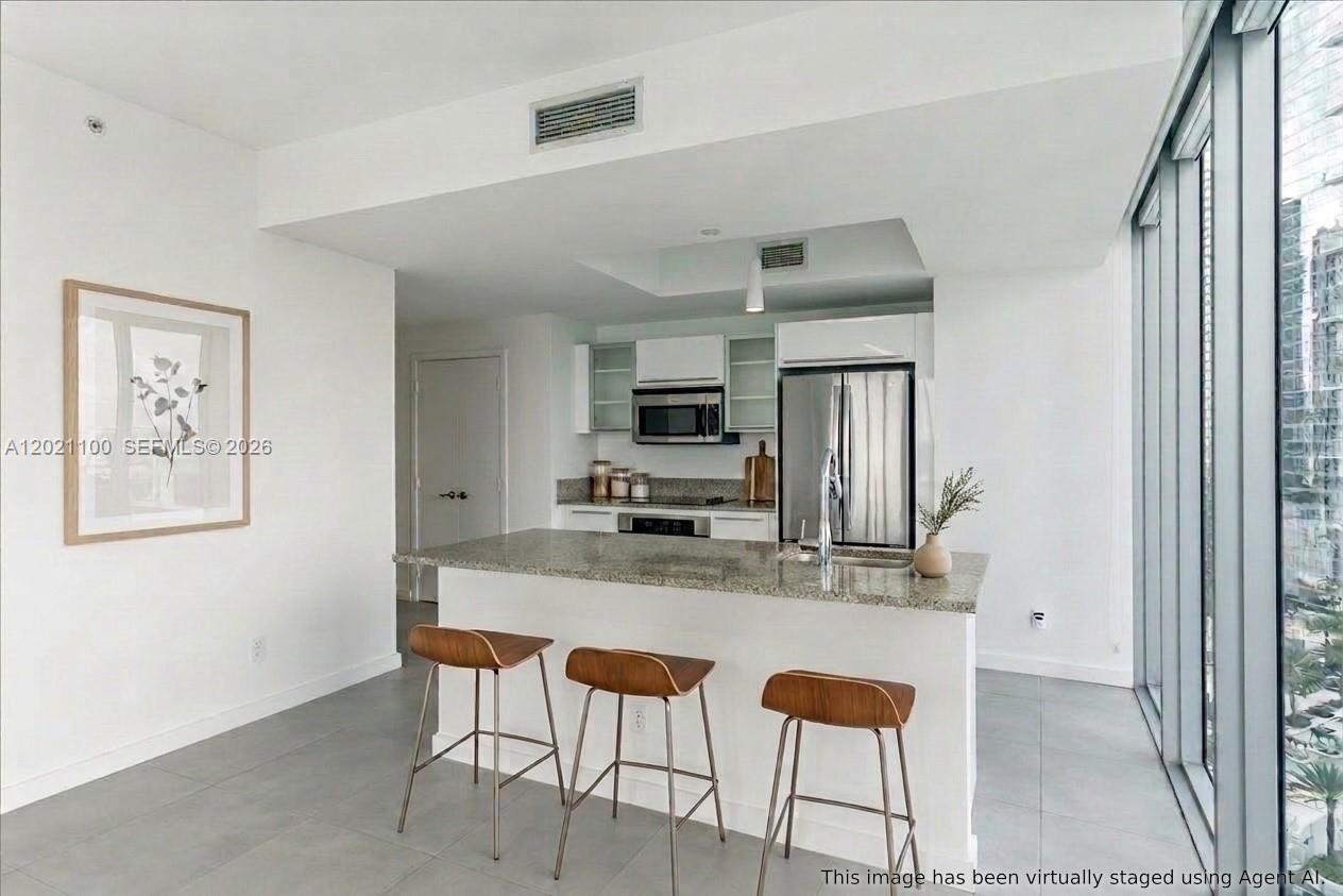 888 Biscayne Blvd # 2212