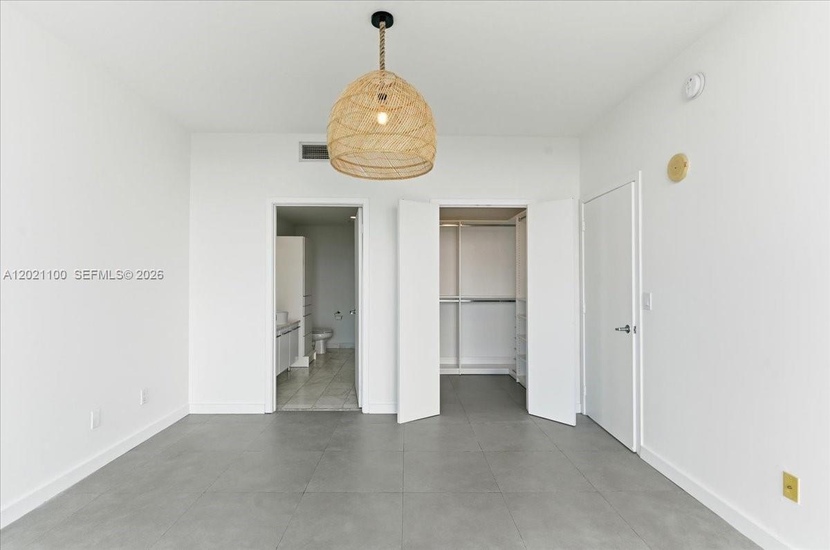 888 Biscayne Blvd # 2212