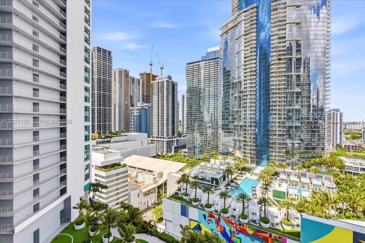888 Biscayne Blvd # 2212