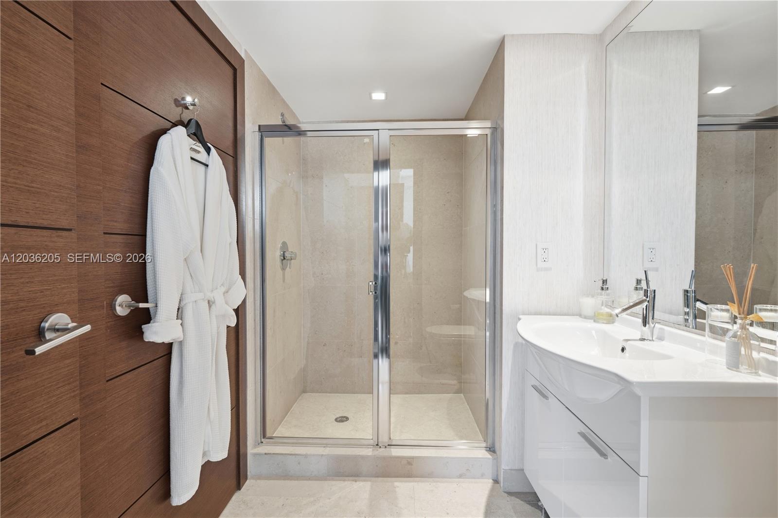 465 Brickell Ave # 2101
