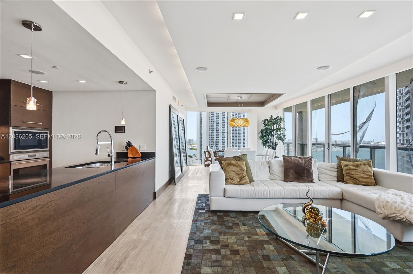 465 Brickell Ave # 2101