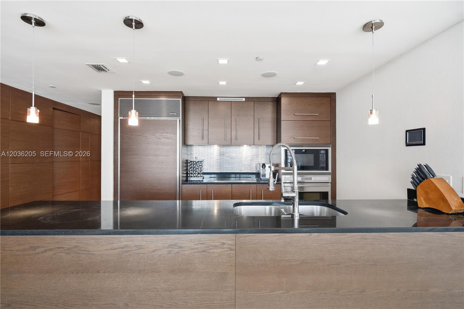 465 Brickell Ave # 2101