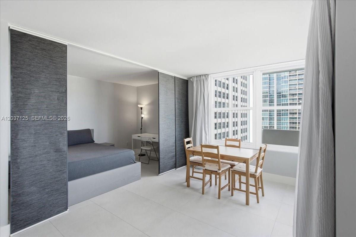 2899 Collins Ave # 1022