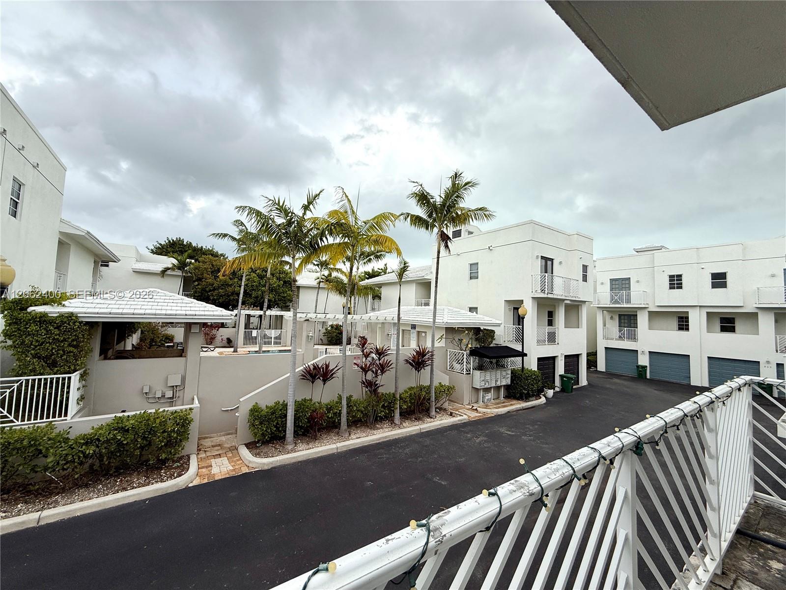 1033 SW 9th Ct # 2 Unit: M-2