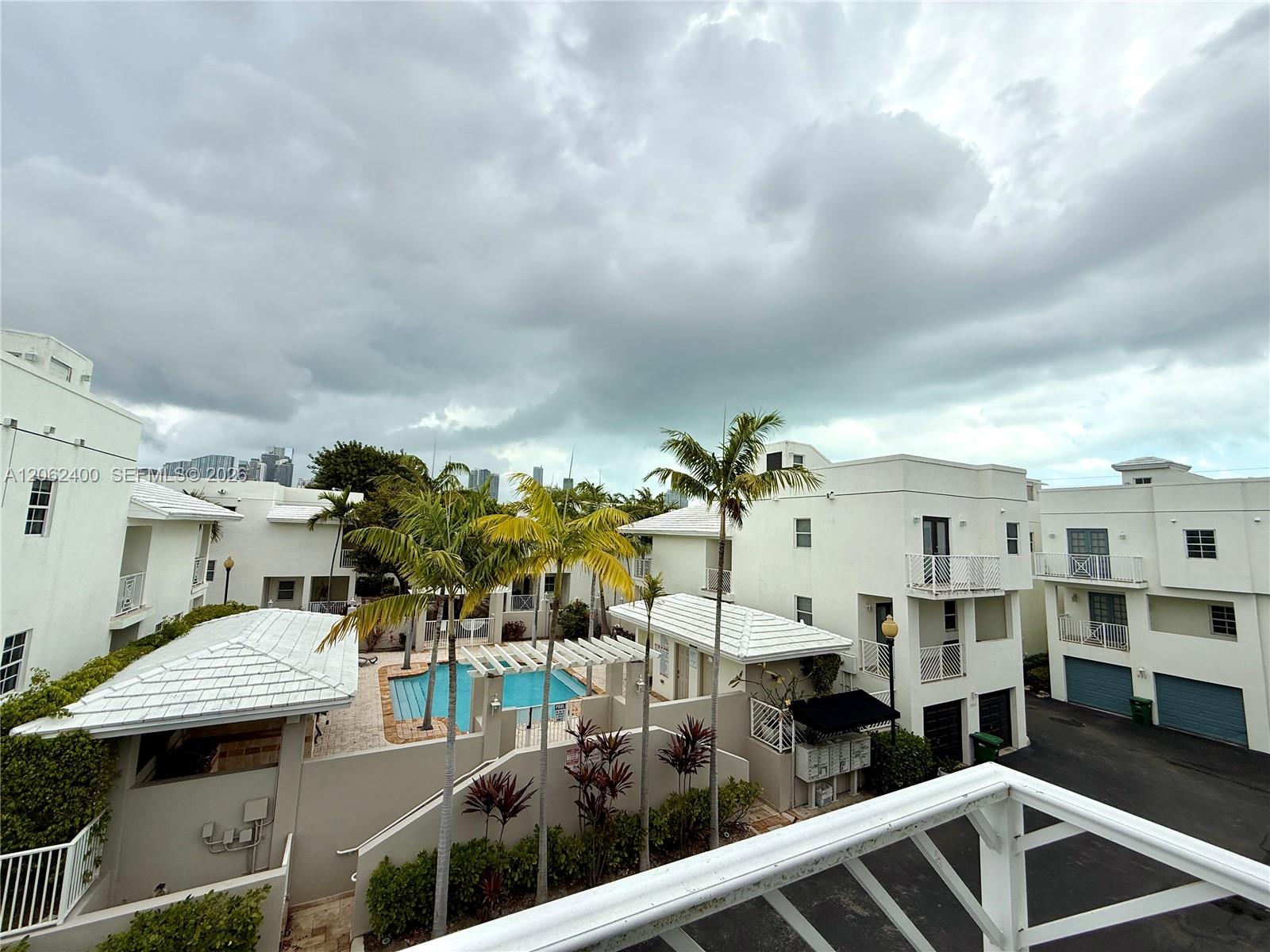 1033 SW 9th Ct # 2 Unit: M-2