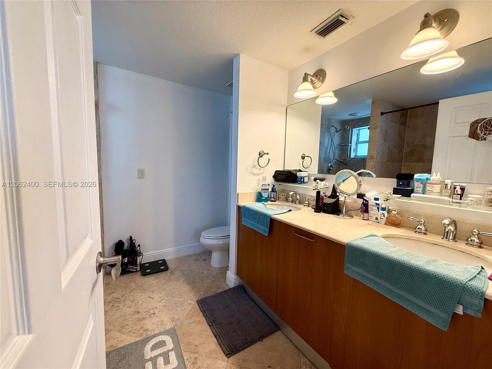 1033 SW 9th Ct # 2 Unit: M-2