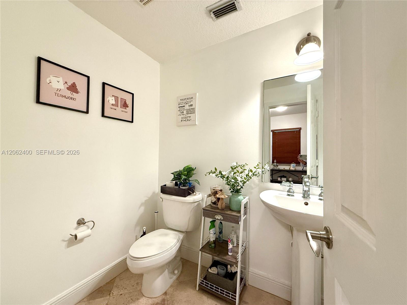1033 SW 9th Ct # 2 Unit: M-2