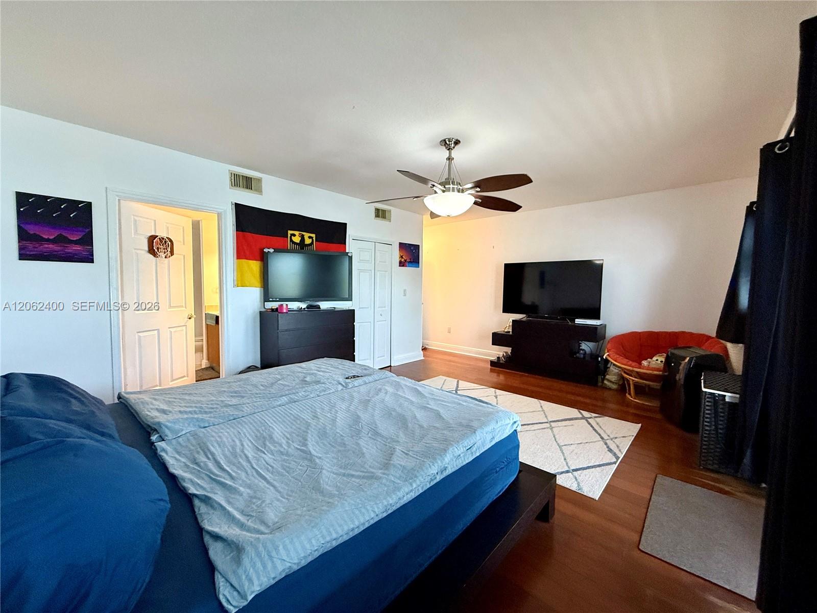 1033 SW 9th Ct # 2 Unit: M-2