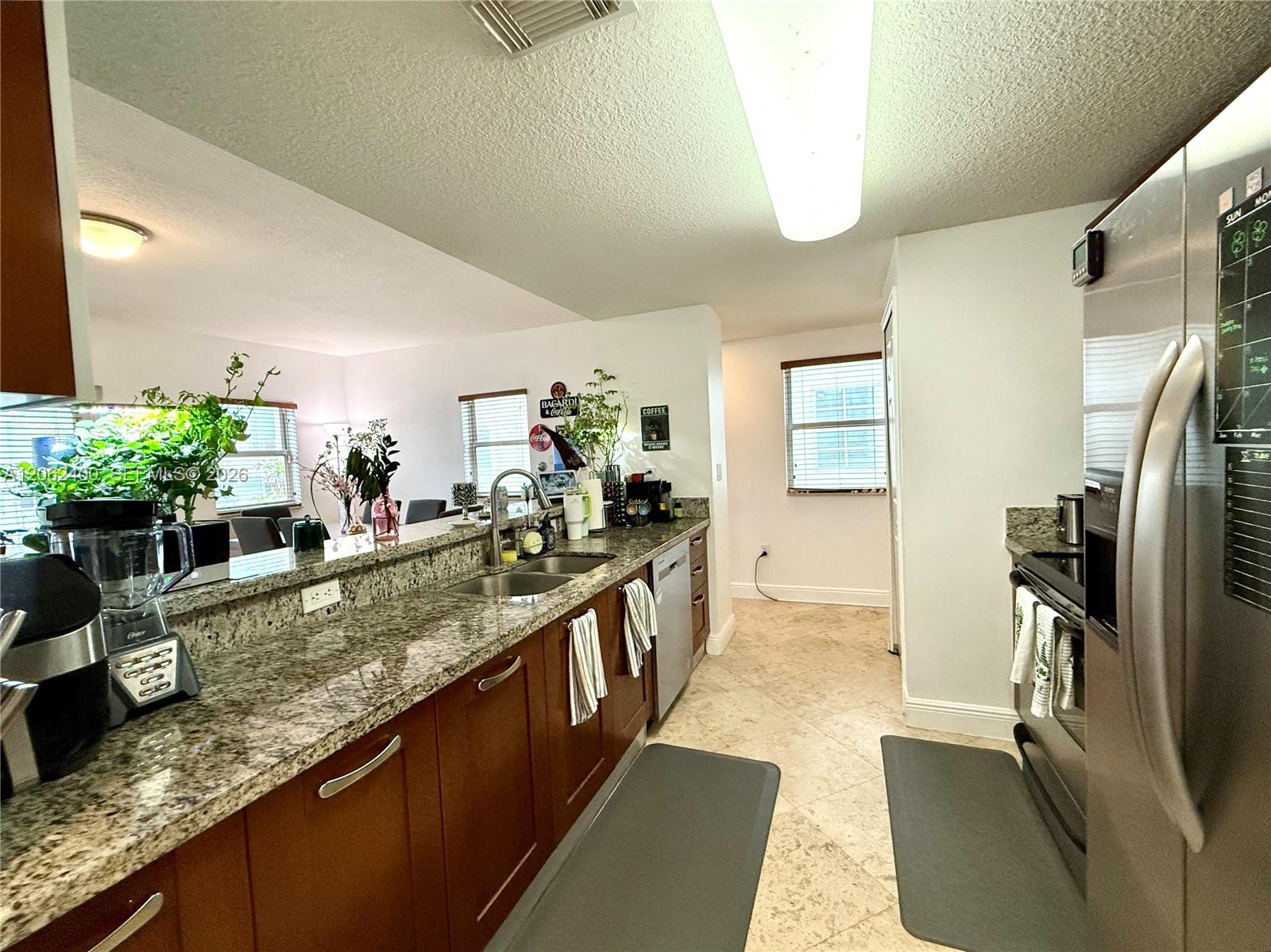 1033 SW 9th Ct # 2 Unit: M-2
