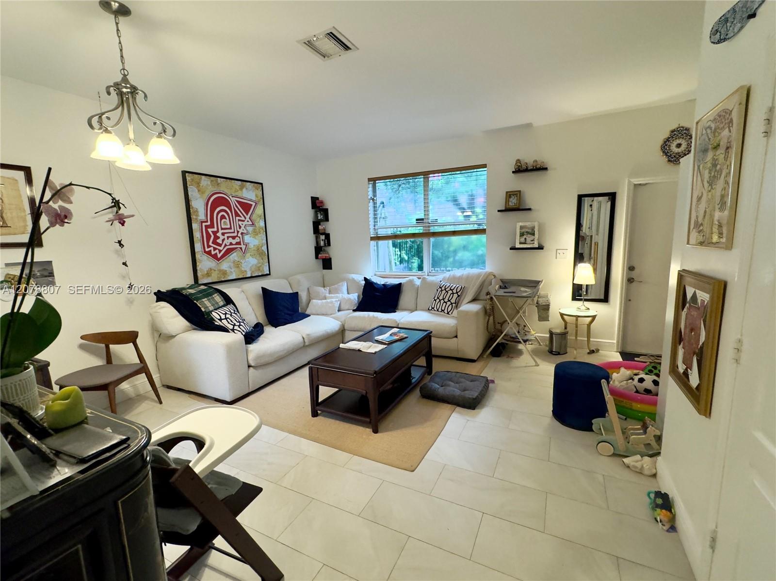 3047 Center St # 7