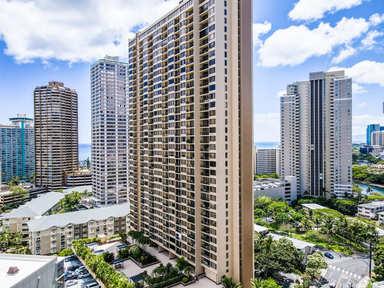 411 Hobron Lane 611