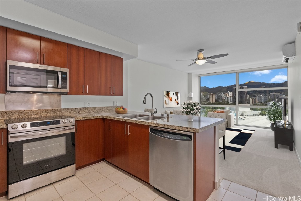 909 Kapiolani Boulevard 1605