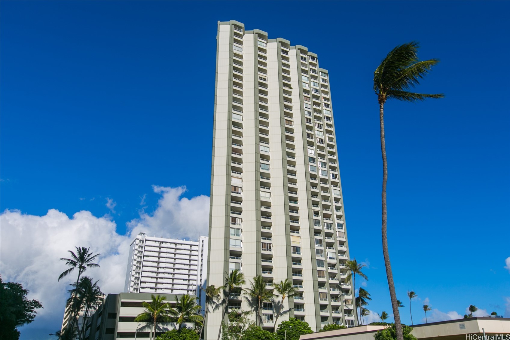 2600 Pualani Way 702