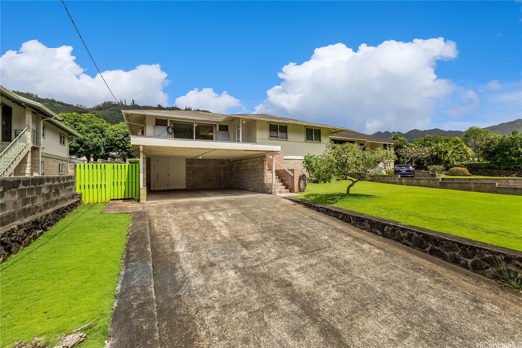 2826 East Manoa Road