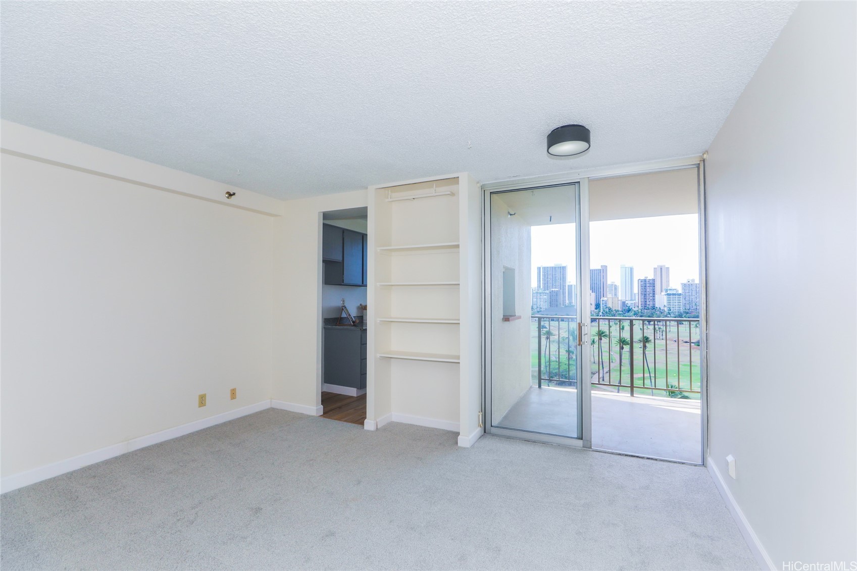 2916 Date Street 10I