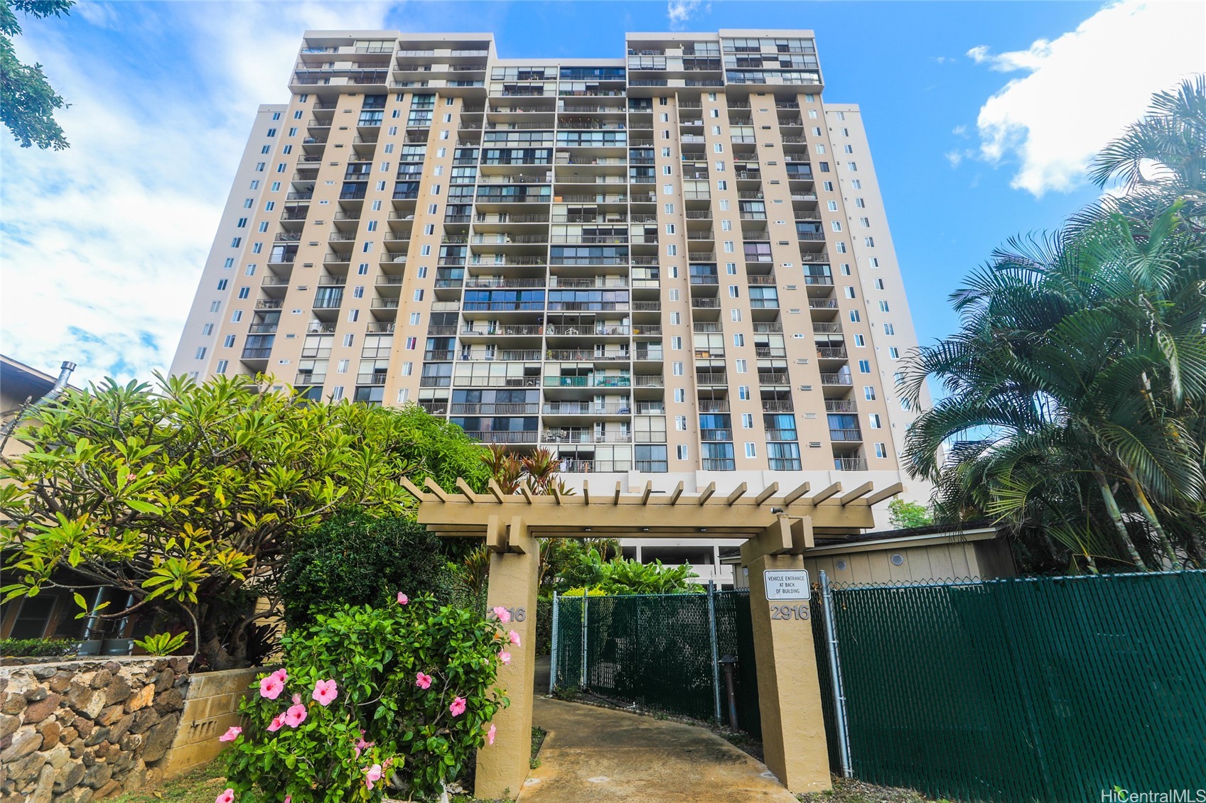 2916 Date Street 10I