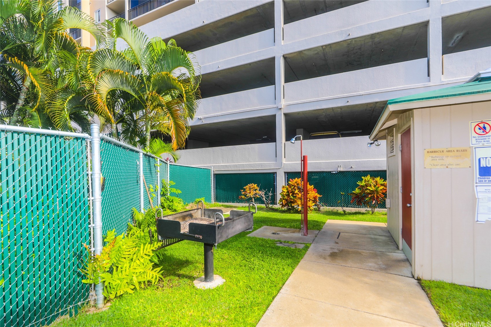 2916 Date Street 10I