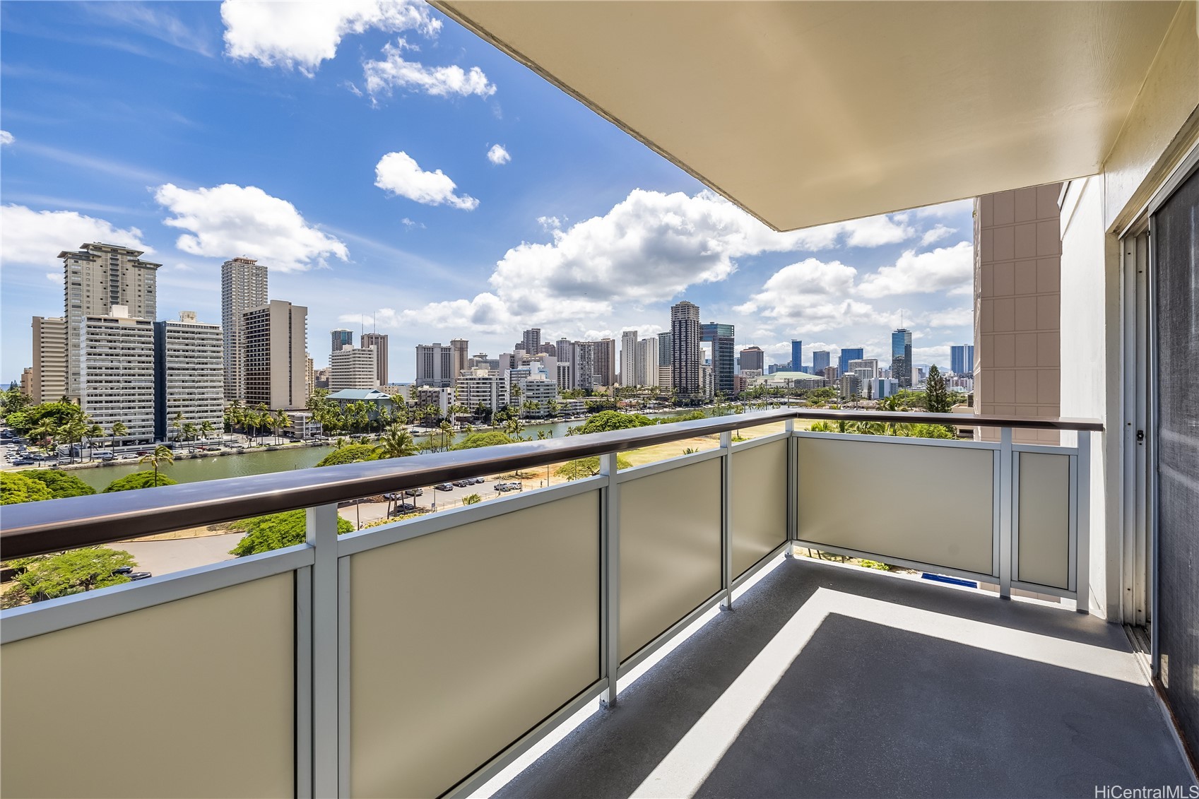 509 University Avenue 1004