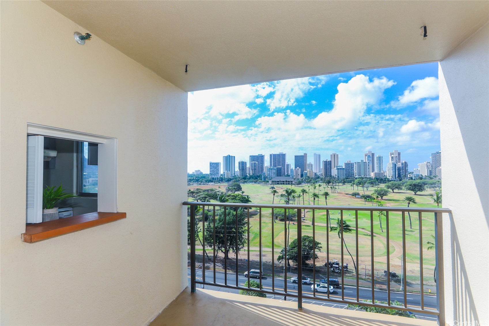 2916 Date Street 10I