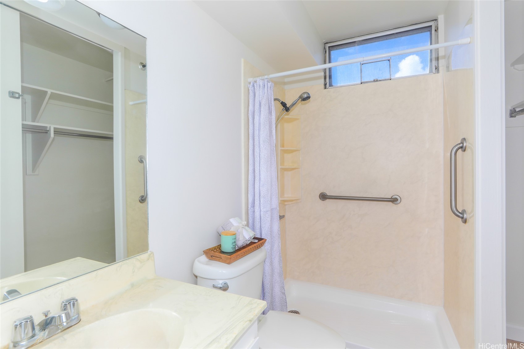 2916 Date Street 10I