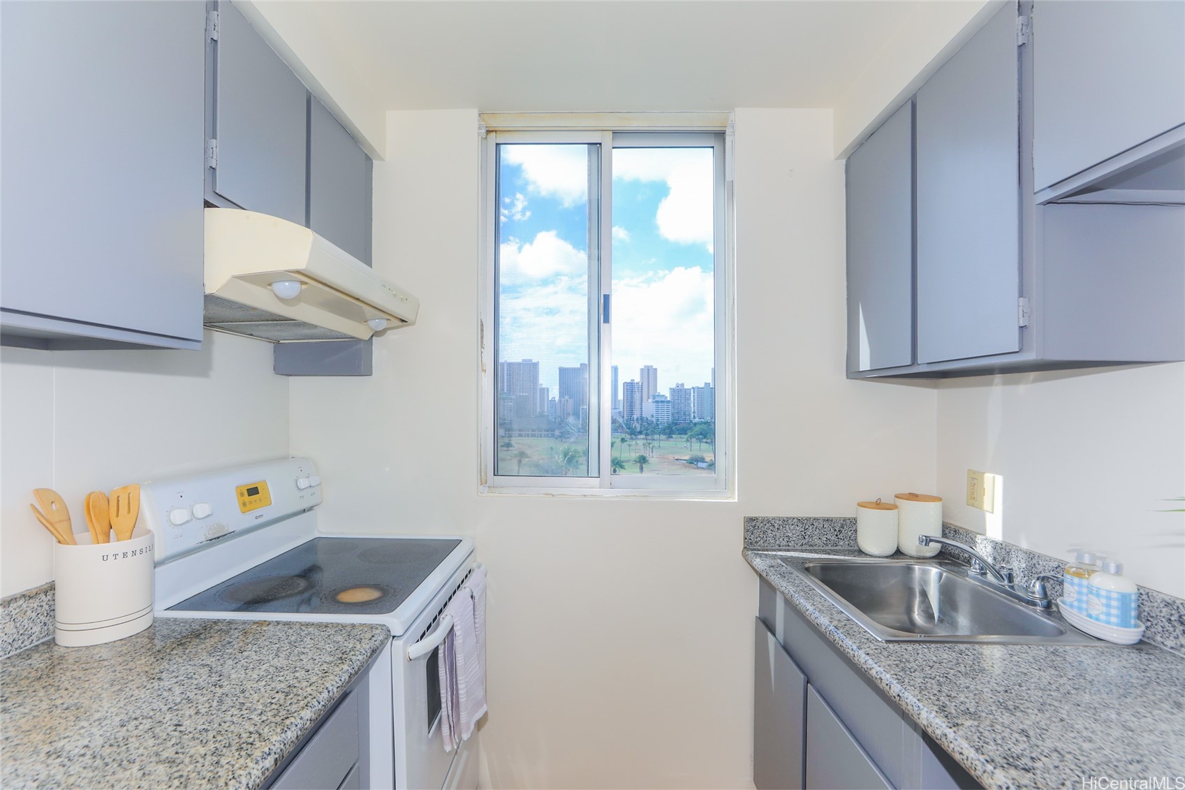 2916 Date Street 10I