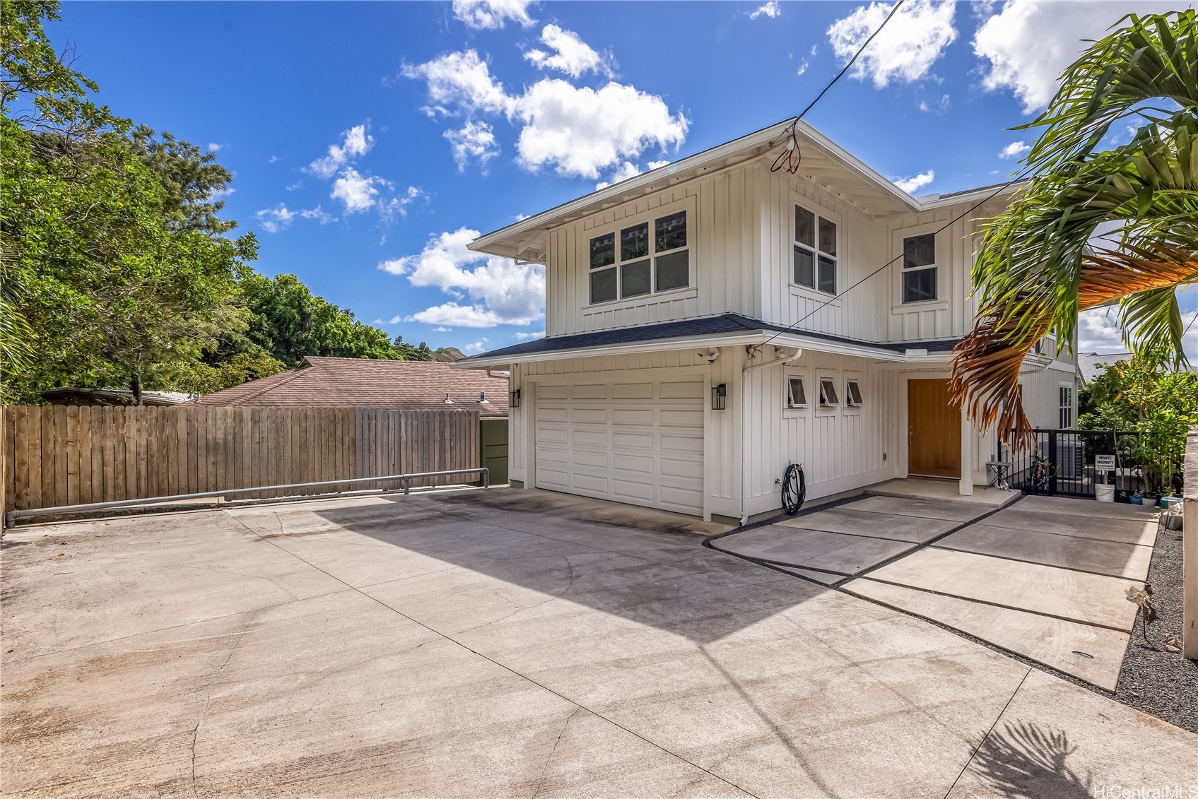 2463 Kekuanoni Street