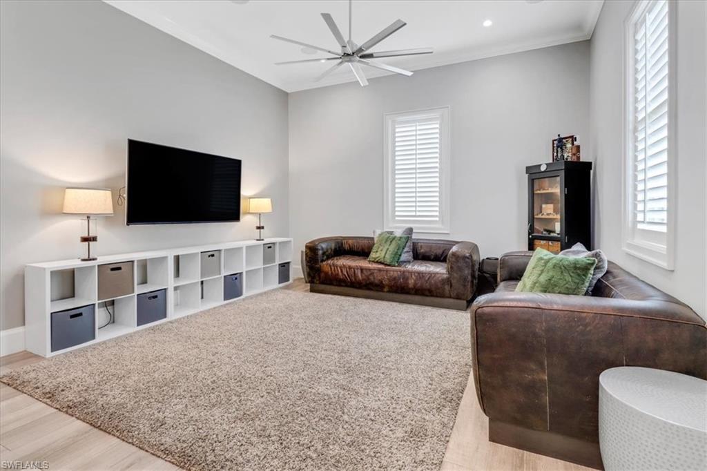 809 Saint Clair Shores RD