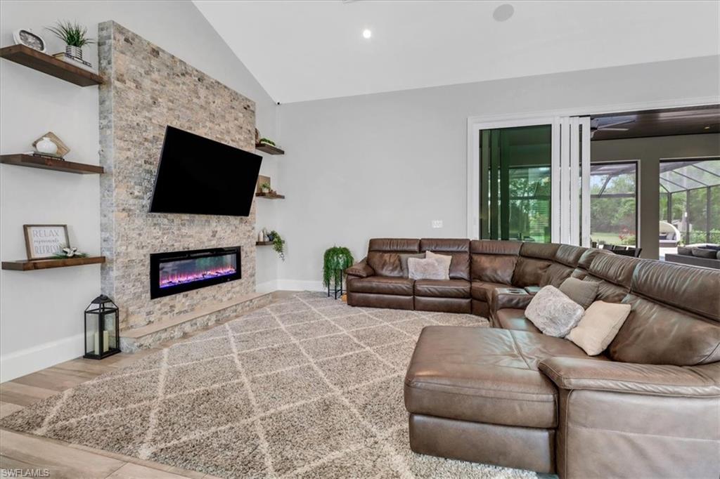 809 Saint Clair Shores RD