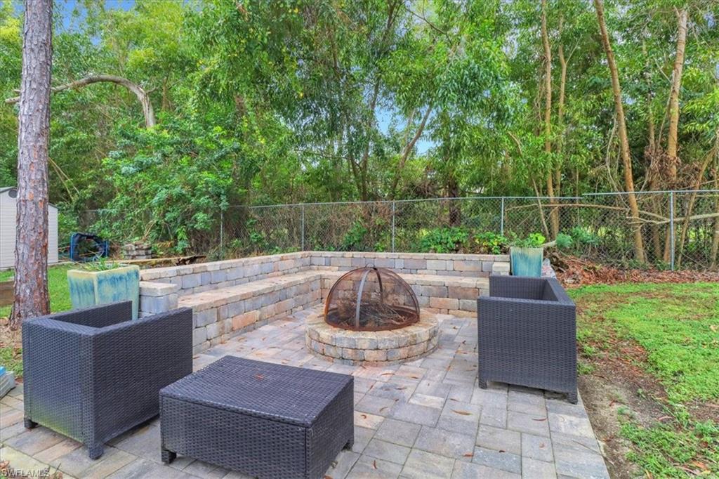 809 Saint Clair Shores RD