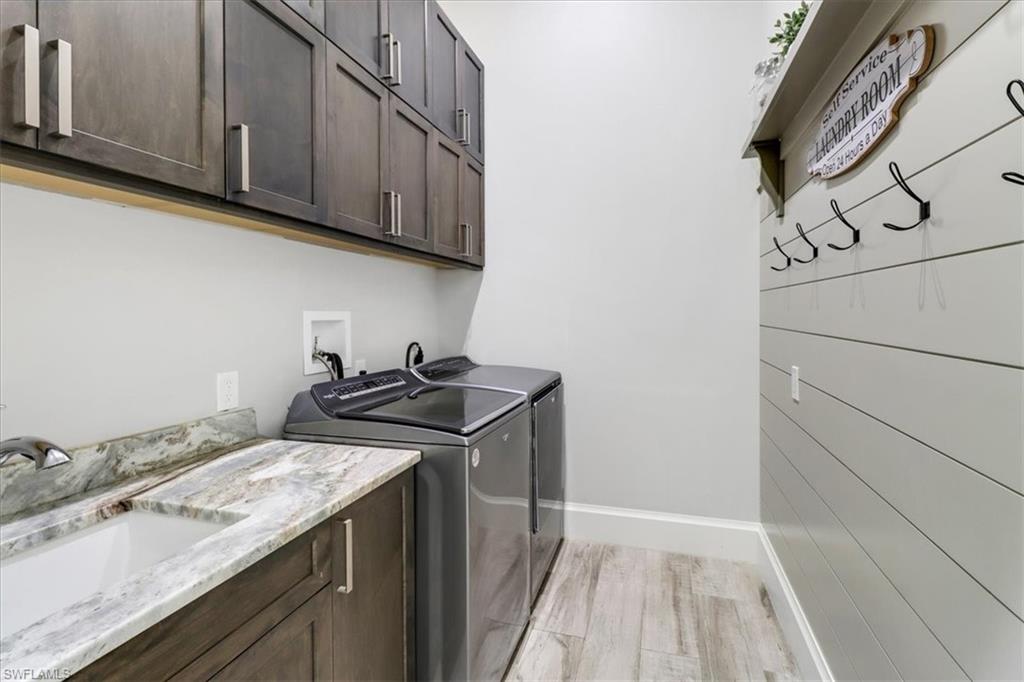 809 Saint Clair Shores RD